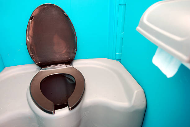 Best Portable restroom trailer rental  in Baldwin, NY